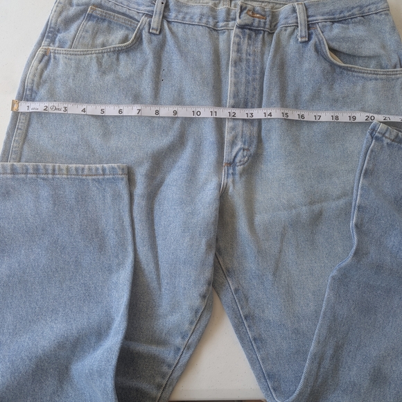 Classic Light Blue Relaxed Men's Jeans - Picture 2 of 10